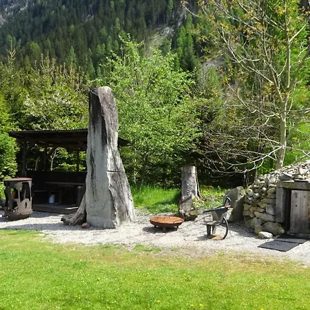 Rita Kroell דירה *